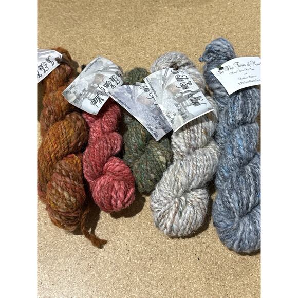 In The Eyes of March 100% Handspun Art Yarn Lot of 5 Skeins Wool Blend - Picture 1 of 9